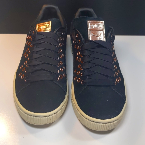 Womens Puma Suede Shoes - Picture 2 of 8